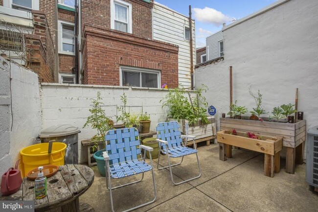 Building Photo - 2664 Webb St