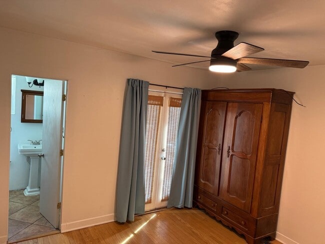 Building Photo - 630 Bryn Mawr Dr NE