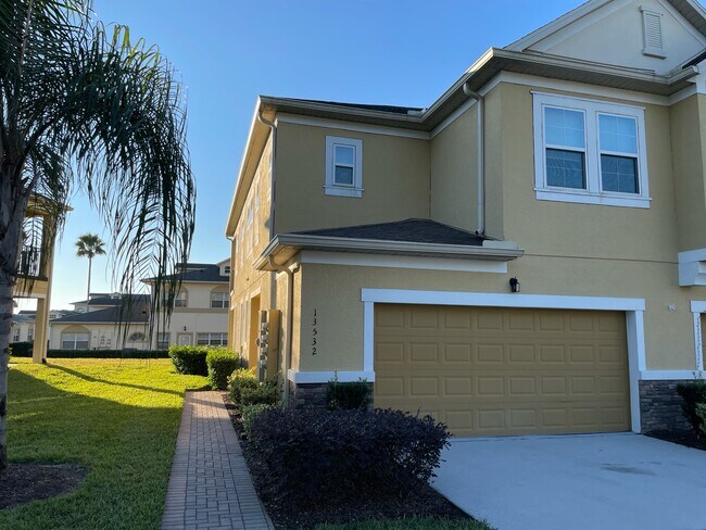 Building Photo - 13532 Fountainbleau Dr