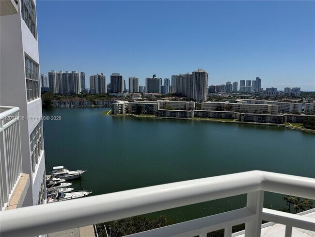 Building Photo - 18041 Biscayne Blvd