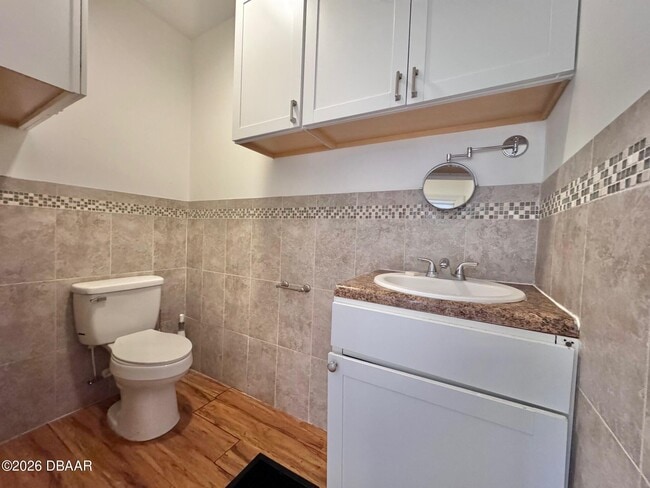 Building Photo - 436 N Grandview Ave