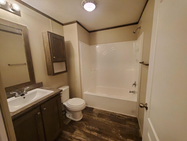 Building Photo - 45 Sparrow Hill Dr