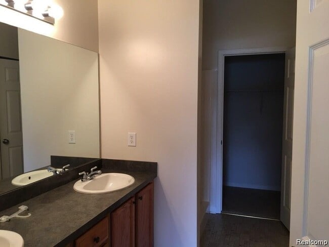 Building Photo - 205 Legato Dr