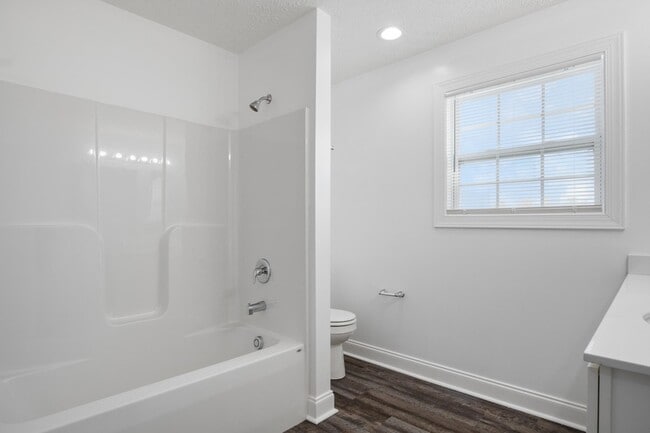 Building Photo - 455 Skylar Dr