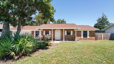 Building Photo - 807 White Oak Ct