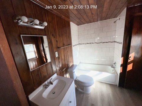 Building Photo - 719 Fern St