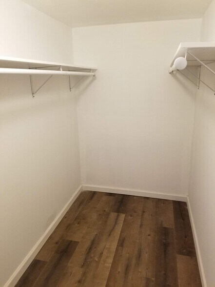 Bedroom Closet - 601 N Pruett St