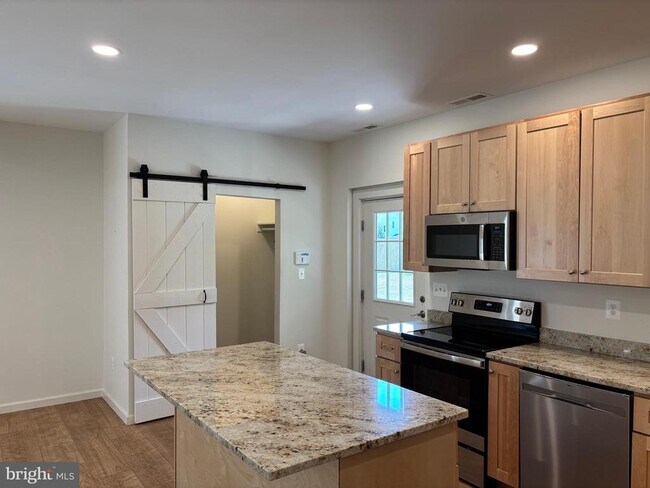 Building Photo - 40497 Little River Tpke