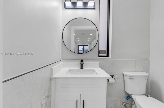 Building Photo - 1962 NW 107th St