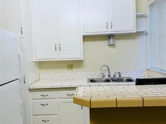 Interior Photo - 128 N Maple Street