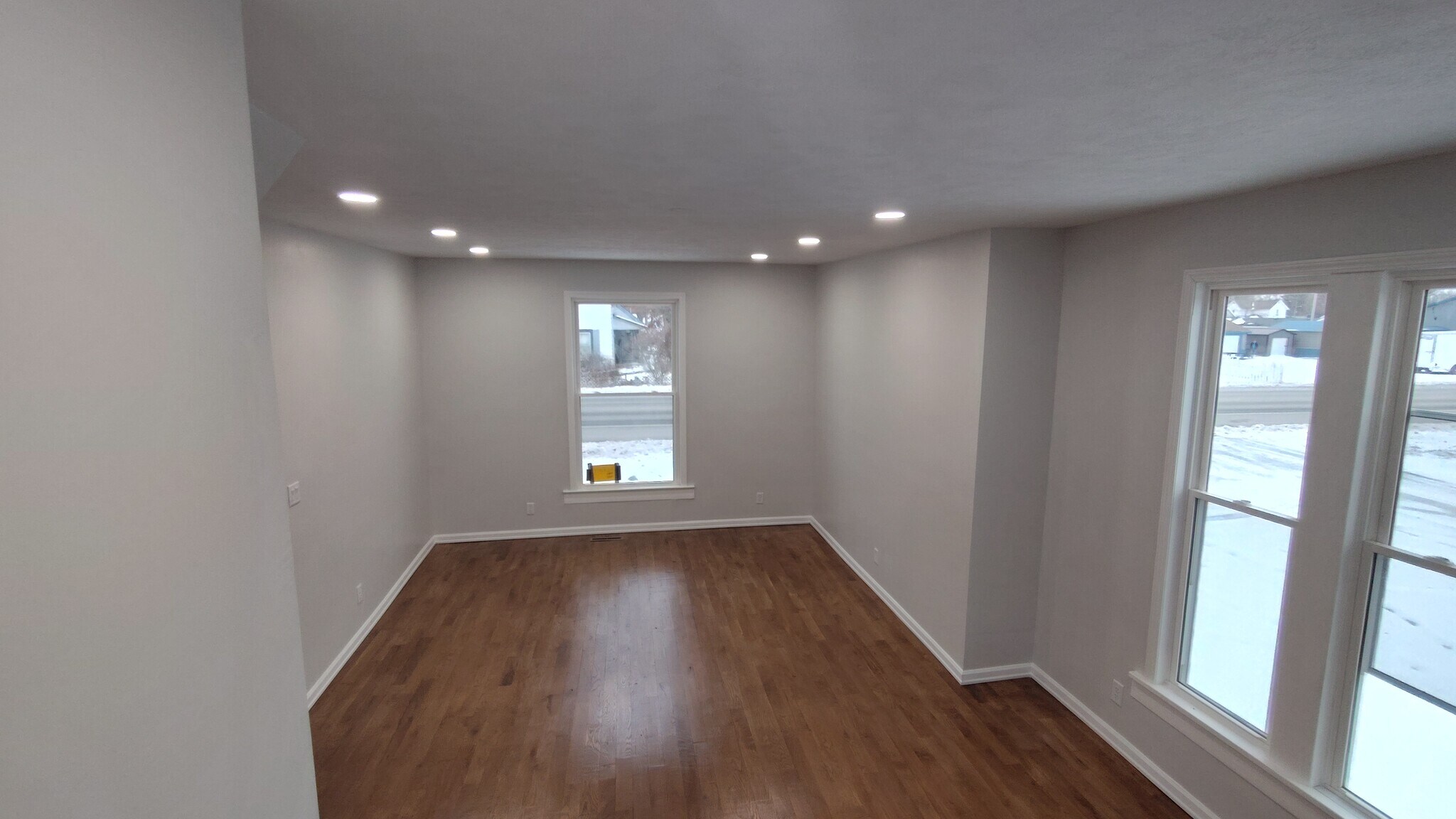 Building Photo - 223 Ash St