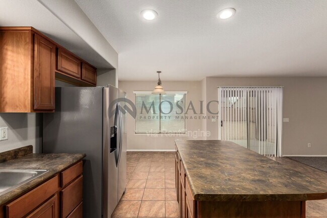 Building Photo - 61 W Hereford Dr