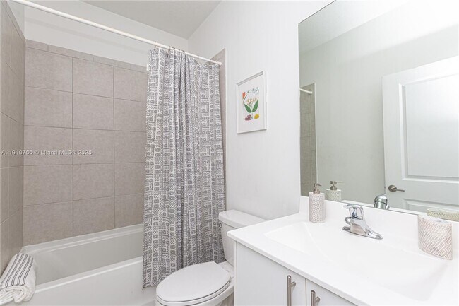 Building Photo - 12949 SW 232nd Ln