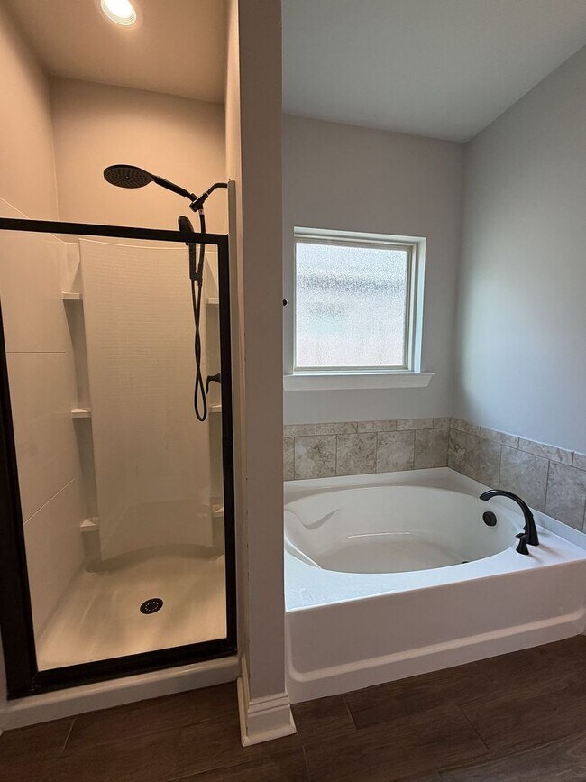 Building Photo - 403 Mangrove Ln