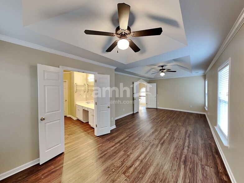 Building Photo - 4362 Walforde Blvd