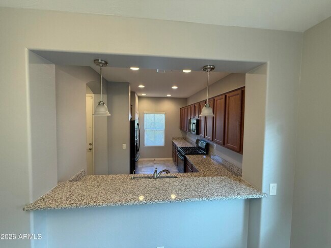 Building Photo - 1501 W Buckeye Tree Ave