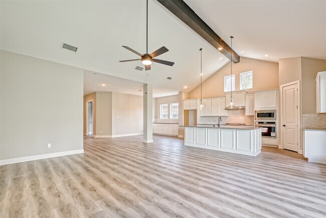Building Photo - 610 Vineyard Hollow Ct