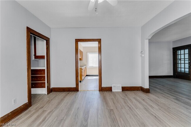 Building Photo - 3289 W 130th St