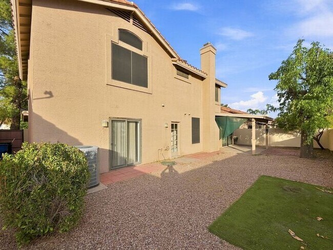Building Photo - Location! Location! Beautiful 4 Bedroom/ 3 Bath Home! Ray/Kyrene