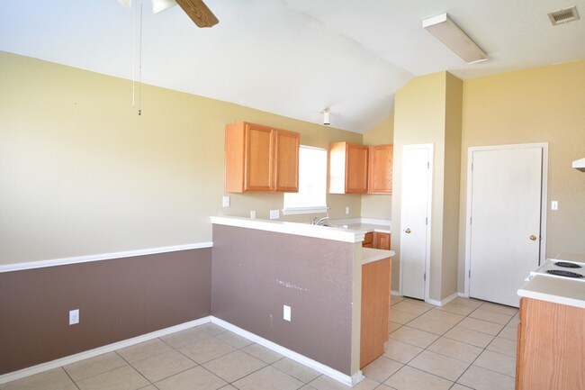 Building Photo - 2712 Greenbriar Ct