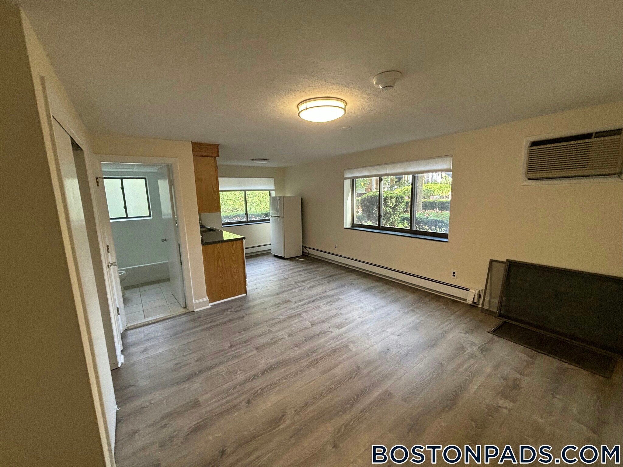 Building Photo - 15 Chester St