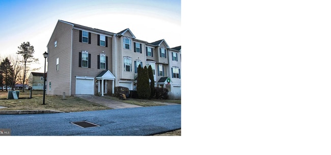 Building Photo - 4101 Strawbridge Ct