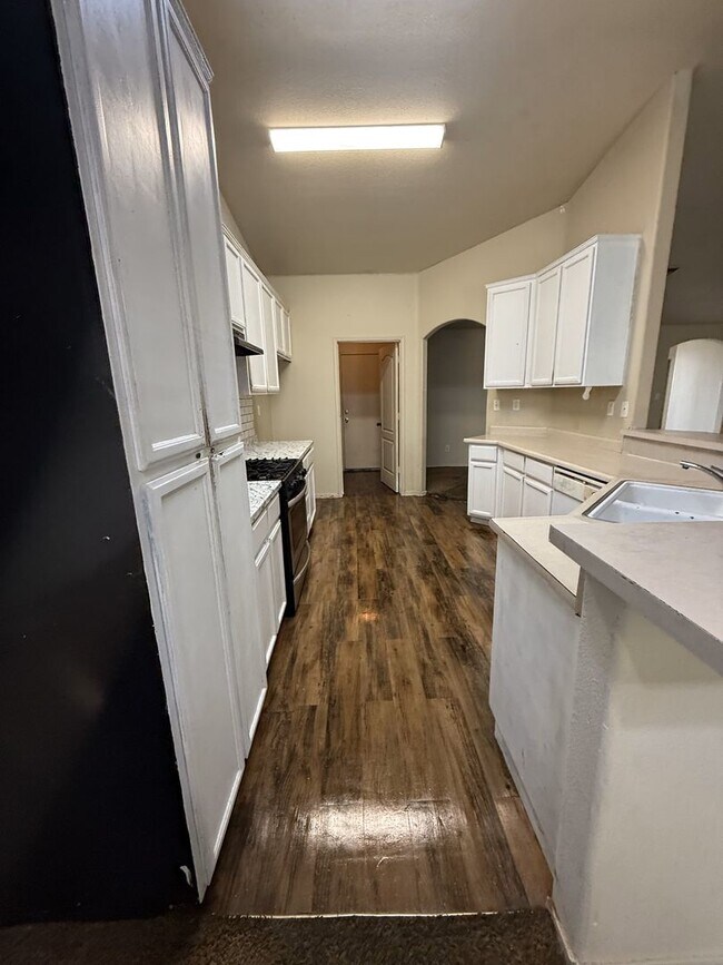 Building Photo - 2104 Chesler St