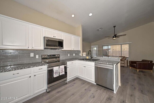 Building Photo - 9164 N 95th Ln