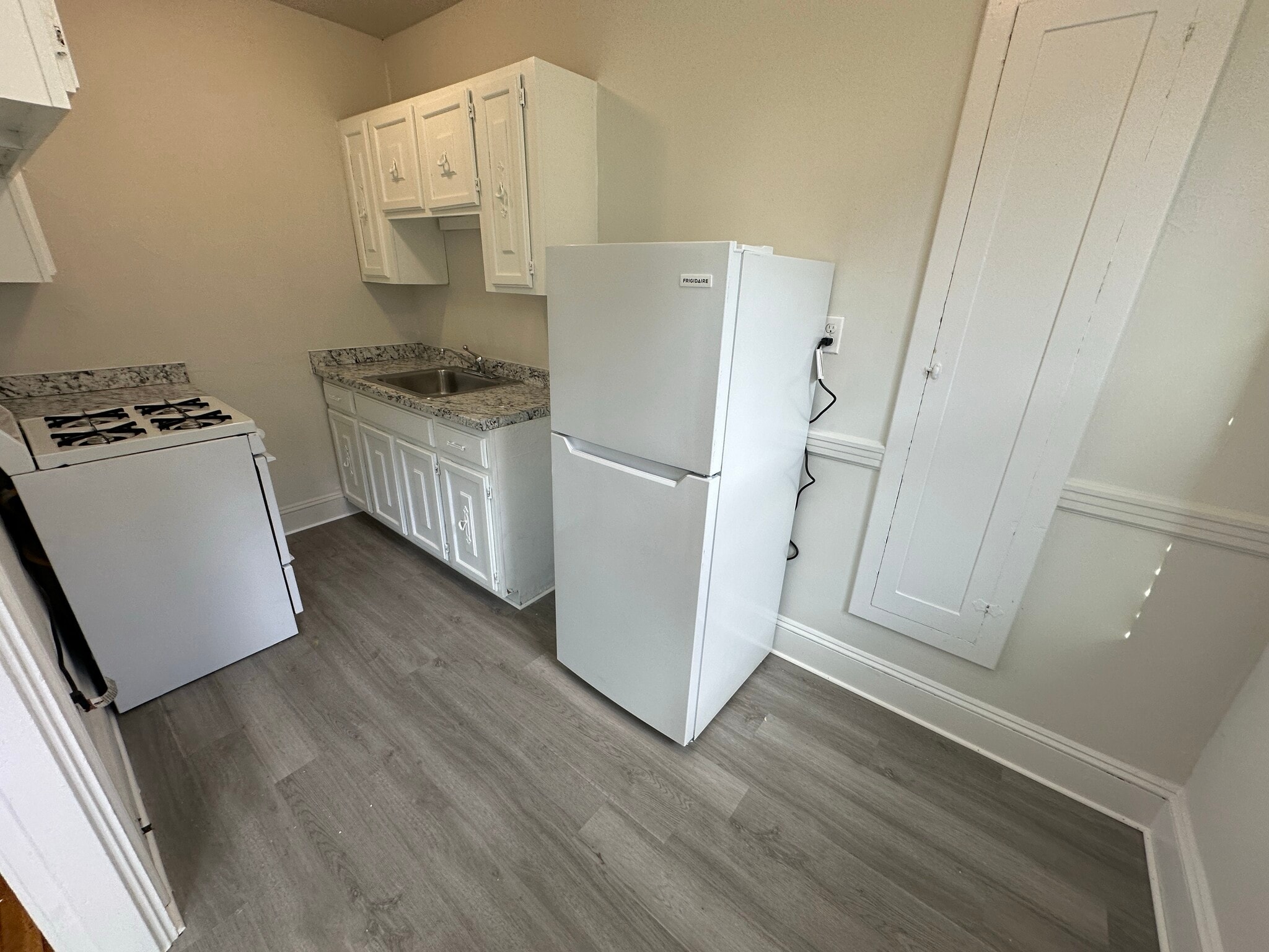 Building Photo - 130 Highland Ave