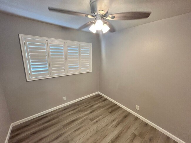 Building Photo - 3 Bedroom/1 Full Remodeled Bath Stockton Ca