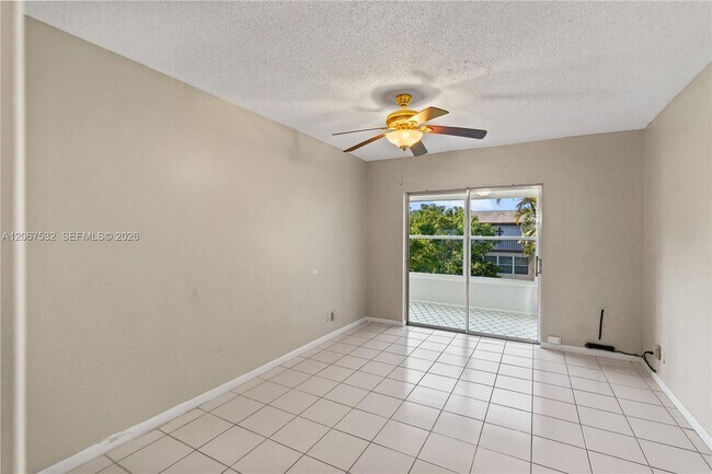 Building Photo - 7305 NW 5th Ct