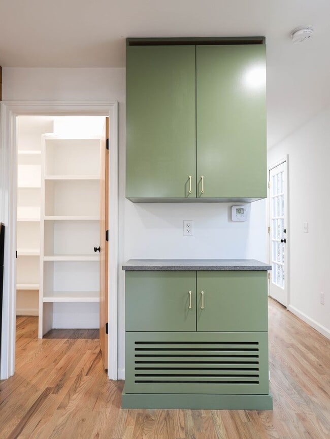 Building Photo - Picture Perfect wooded get away in Kingston Springs