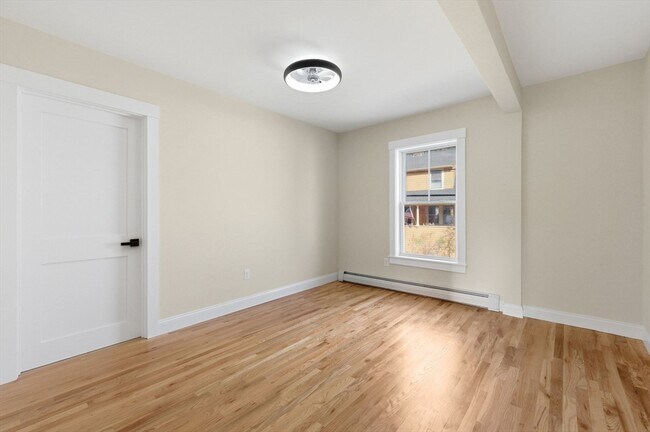 Building Photo - 20 Beacon St