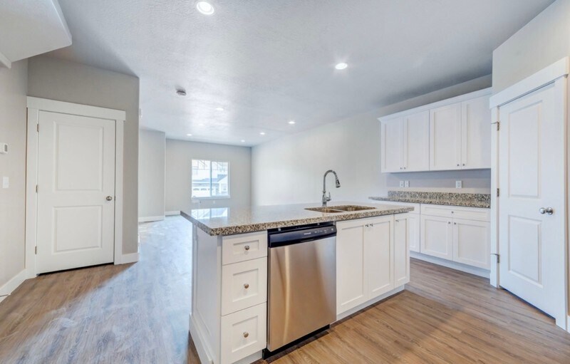 Building Photo - 2628 N Cormac Pl