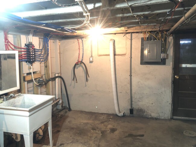 Basement Laundry Area - 1221 W Walnut St