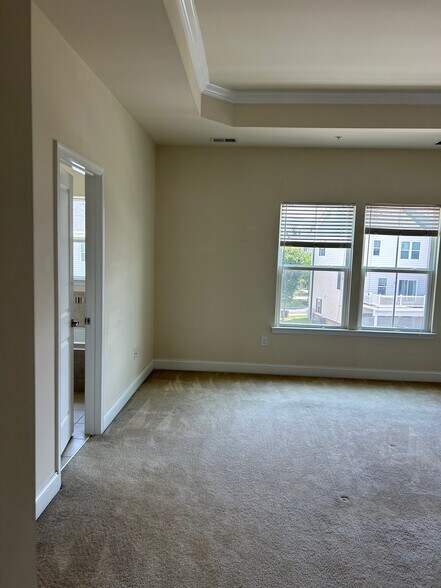 3rd Floor Master Bed - 211 Quarry Point Rd