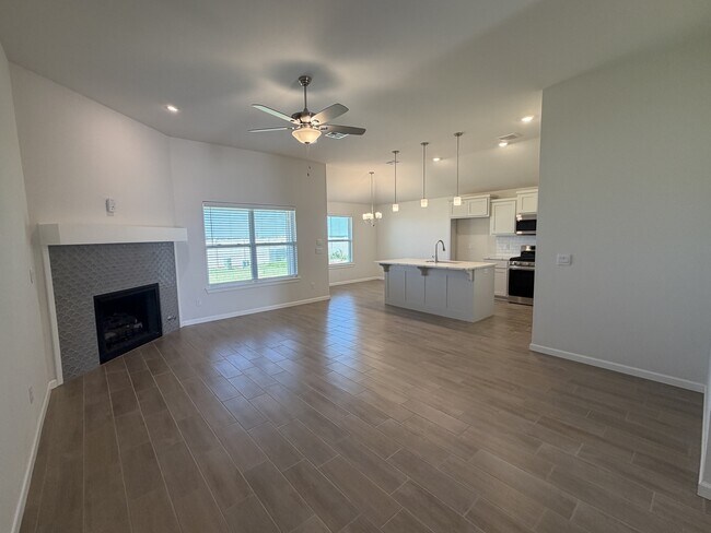 Building Photo - 18313 Austin Ct