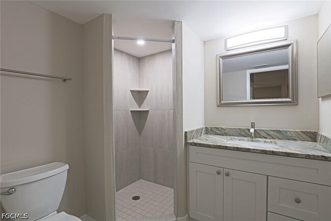 Building Photo - 5307 Summerlin Rd