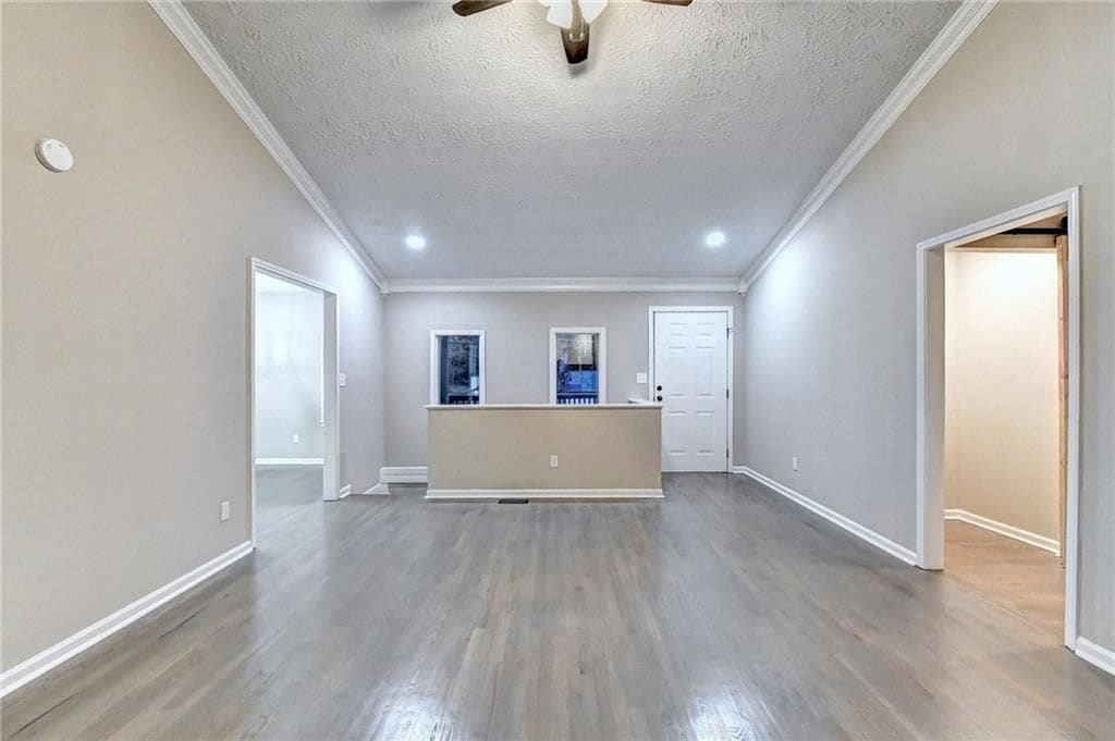 Building Photo - 3372 Cottonwood Ln