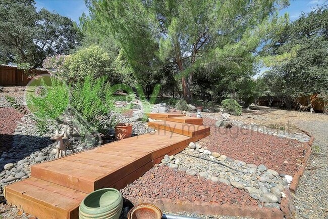 Building Photo - 3556 Mesa Verdes Dr