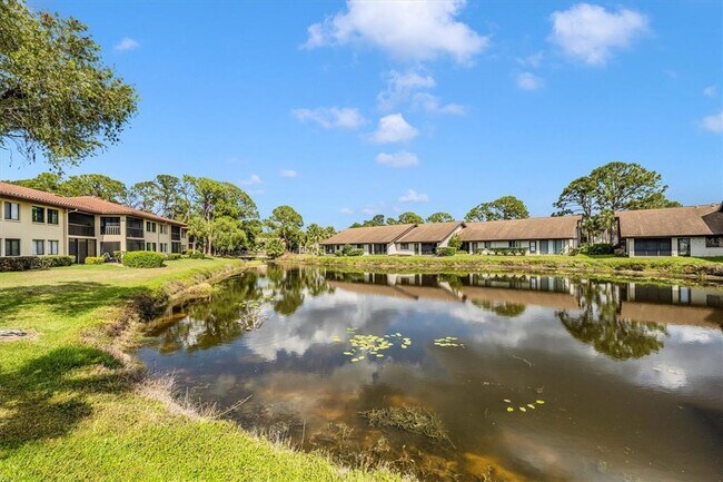 Building Photo - 5219 Lake Village Dr