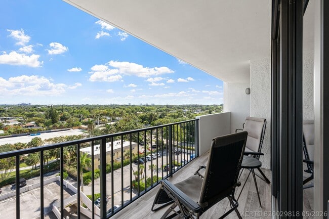 Building Photo - 5600 N Flagler Dr