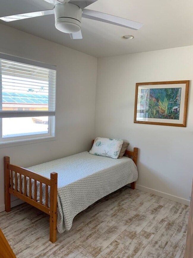 Building Photo - Charming Island Retreat – 3BR/2BA Home A B...