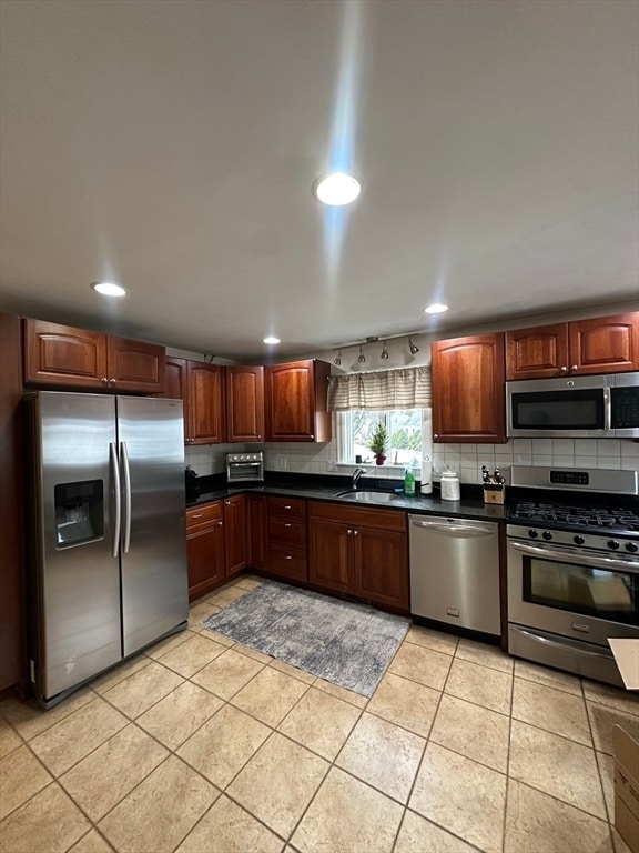 Building Photo - 284 Torrey St