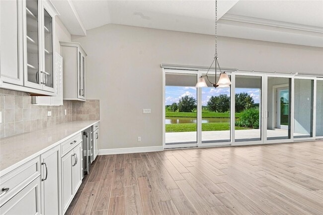 Building Photo - 10064 Lilac Mnr Trce
