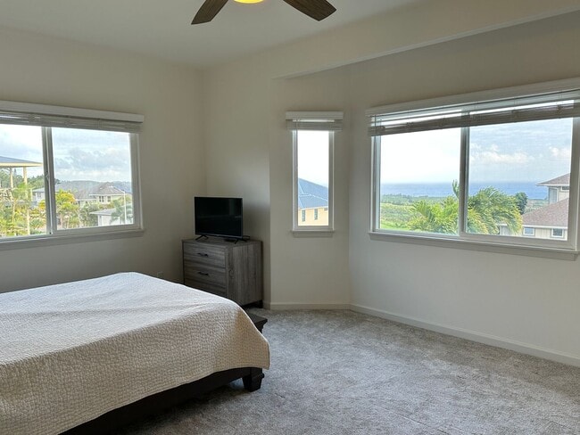 Building Photo - Beautiful 4 Bedroom, 4 Bathroom Home in th...
