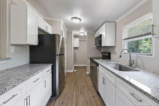 Building Photo - 423 Mcdougald Dr