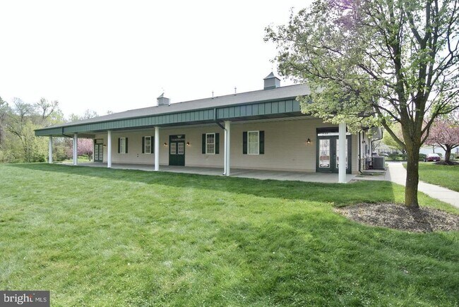 Building Photo - 2107 Mardic Dr