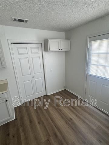 Building Photo - 2104 Gilmer St