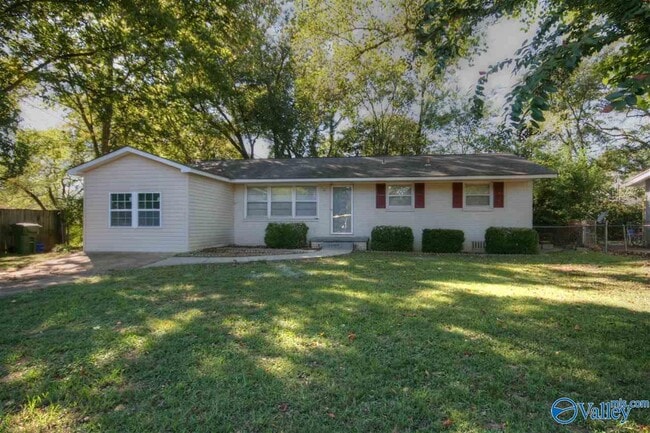 Primary Photo - 403 Arthur St NW